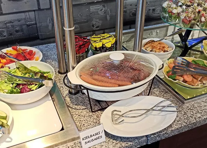 福马酒店 3* 皮拉